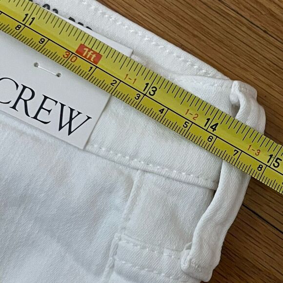 J.CREW Petite Mid-rise Kickout Jean Size 27P White NEW CH694 Casual Coastal - Picture 13 of 16